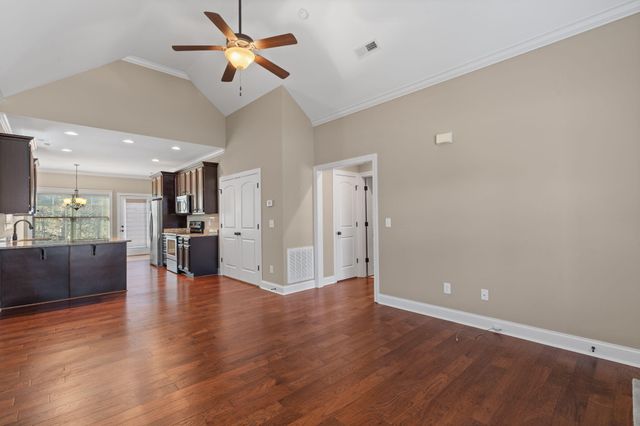 1738 Stonebriar Drive NE, Cleveland, TN 37312