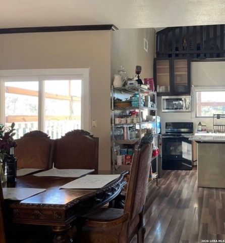 272 Plum Cove, Lakehills, TX 78063