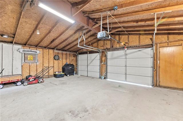804 E Wea Street, Paola, KS 66071