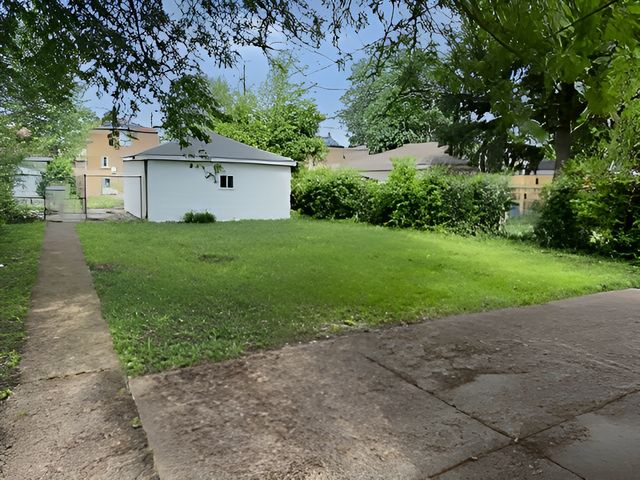 12328 S Peoria Street, Calumet Park, IL 60827
