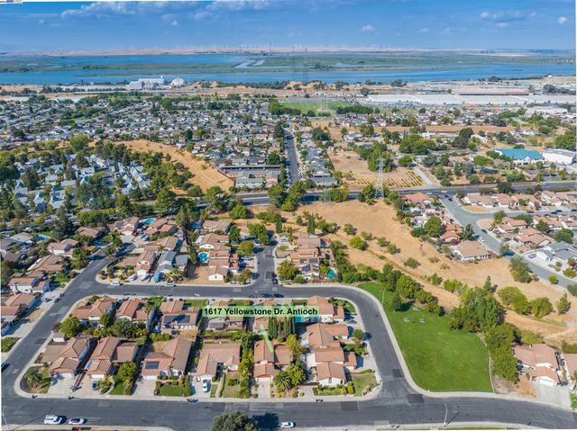 1617 Yellowstone Dr, Antioch, CA 94509