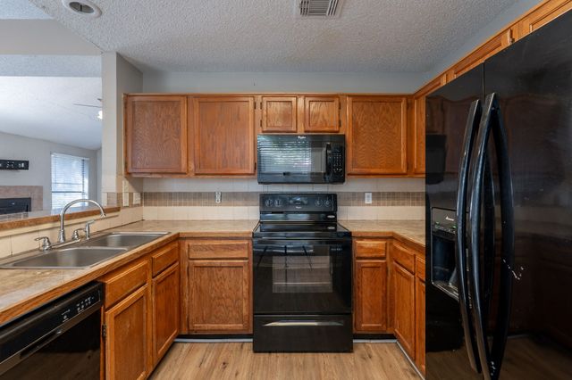 6519 Impala Drive, Arlington, TX 76001