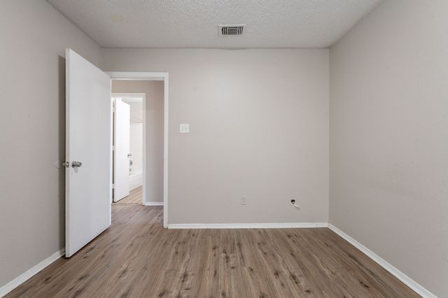 6519 Impala Drive, Arlington, TX 76001