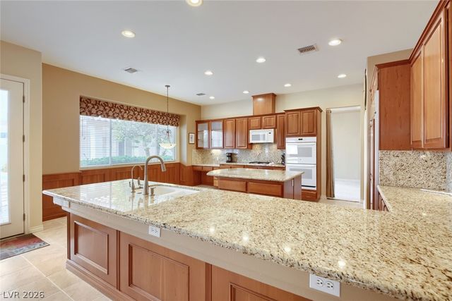 9655 Phoenician Avenue, Las Vegas, NV 89147
