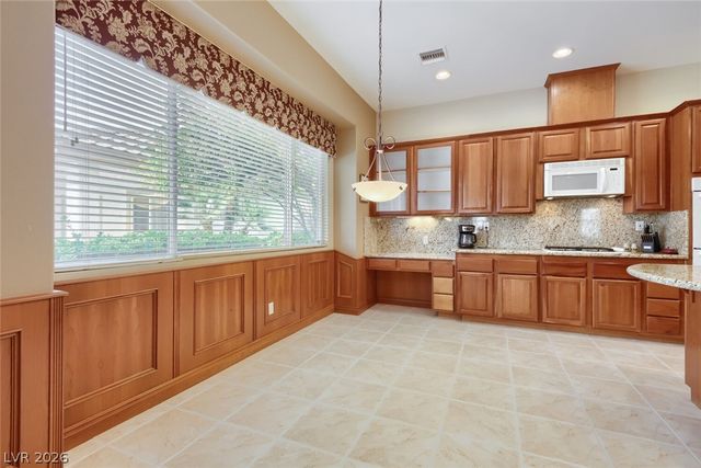 9655 Phoenician Avenue, Las Vegas, NV 89147