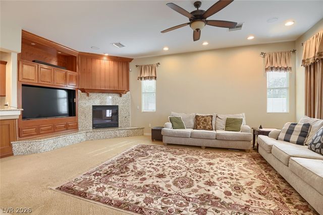 9655 Phoenician Avenue, Las Vegas, NV 89147