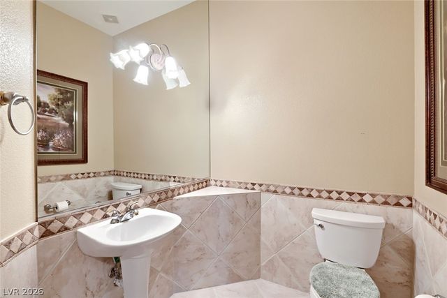 9655 Phoenician Avenue, Las Vegas, NV 89147
