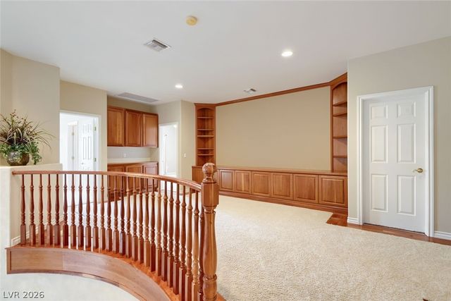9655 Phoenician Avenue, Las Vegas, NV 89147