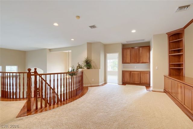 9655 Phoenician Avenue, Las Vegas, NV 89147