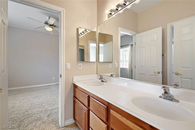 9655 Phoenician Avenue, Las Vegas, NV 89147