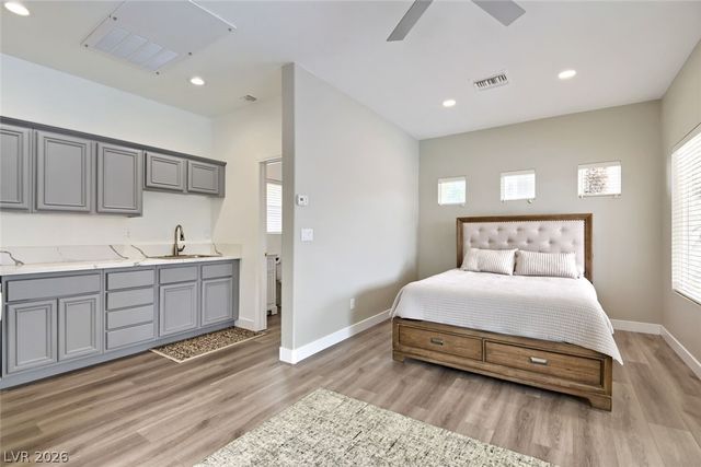 9655 Phoenician Avenue, Las Vegas, NV 89147