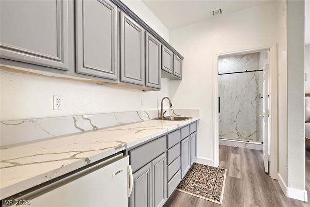 9655 Phoenician Avenue, Las Vegas, NV 89147