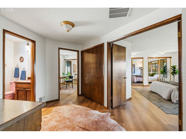 1543 Se 71ST Ave, Portland, OR 97215
