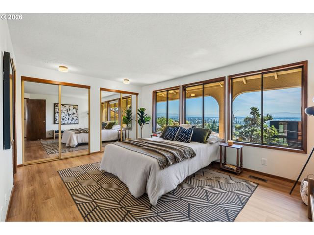 1543 Se 71ST Ave, Portland, OR 97215