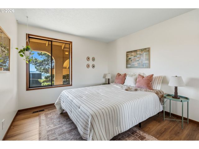 1543 Se 71ST Ave, Portland, OR 97215