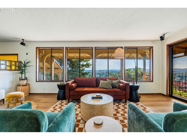 1543 Se 71ST Ave, Portland, OR 97215