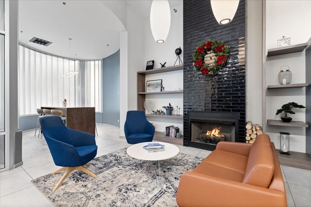 909 W Washington Street 804, Chicago, IL 60607