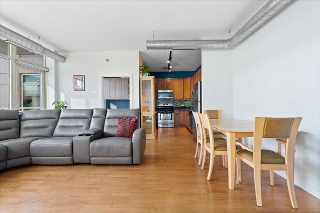 909 W Washington Street 804, Chicago, IL 60607