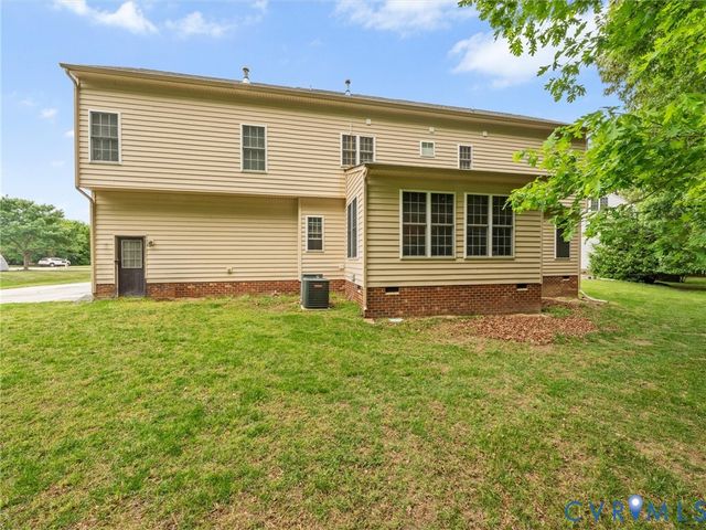 13807 Tobacco Bay Ct, Chester, VA 23836