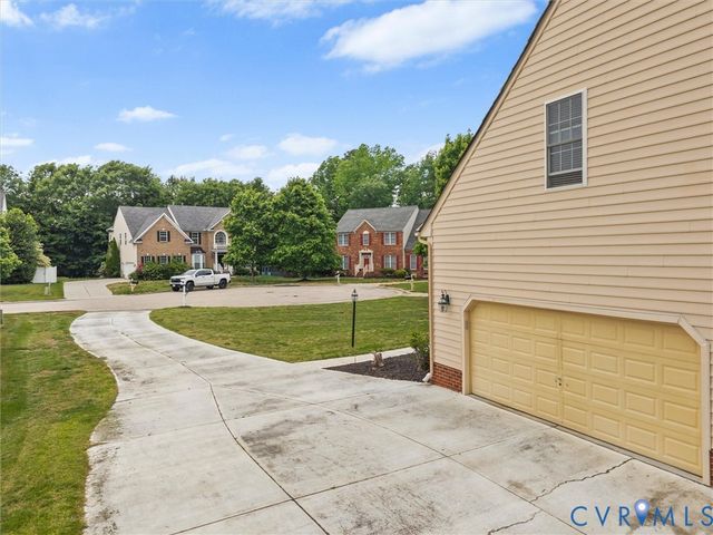 13807 Tobacco Bay Ct, Chester, VA 23836