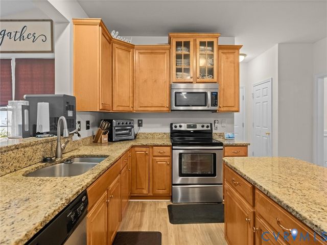 13807 Tobacco Bay Ct, Chester, VA 23836