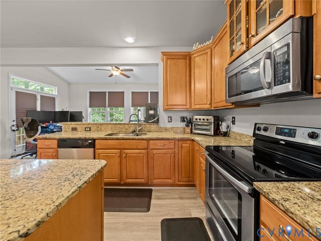 13807 Tobacco Bay Ct, Chester, VA 23836