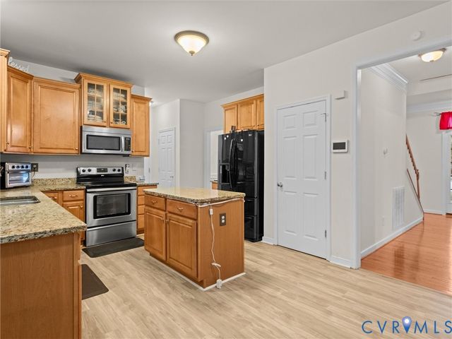 13807 Tobacco Bay Ct, Chester, VA 23836