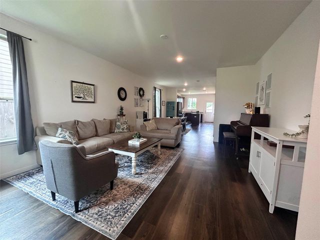 118 Ashwood Glade Drive, Conroe, TX 77378