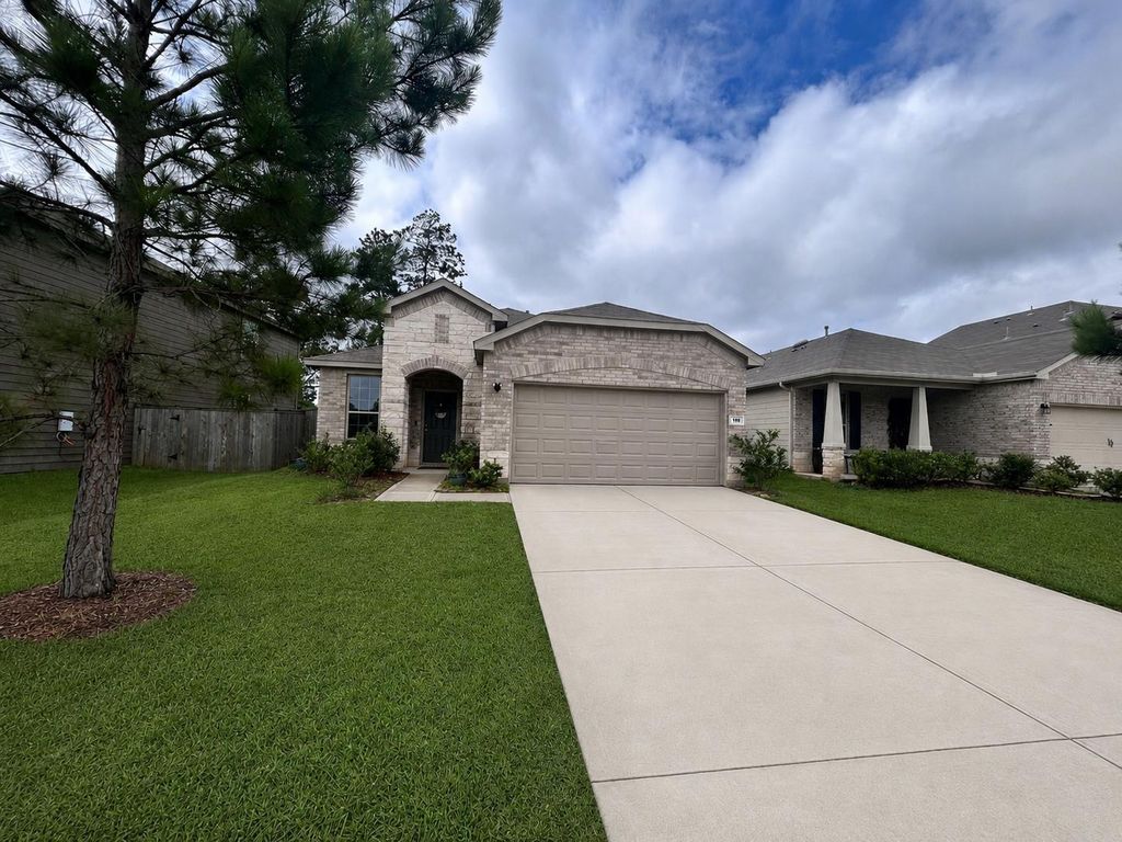 118 Ashwood Glade Drive, Conroe, TX 77378