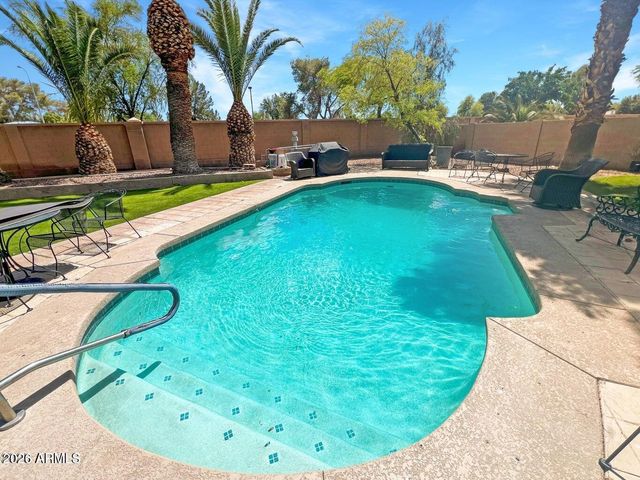 481 W Half Moon Way, Chandler, AZ 85225