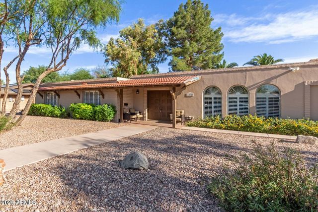 481 W Half Moon Way, Chandler, AZ 85225