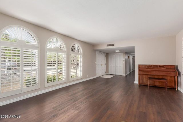 481 W Half Moon Way, Chandler, AZ 85225
