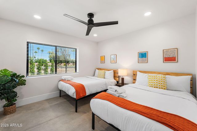 8621 E INDIAN BEND Road, Scottsdale, AZ 85250