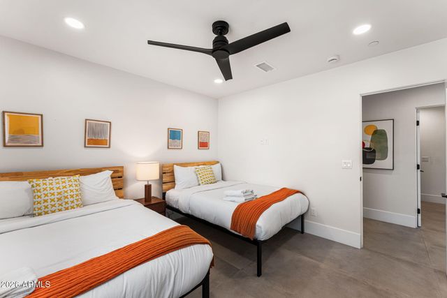 8621 E INDIAN BEND Road, Scottsdale, AZ 85250