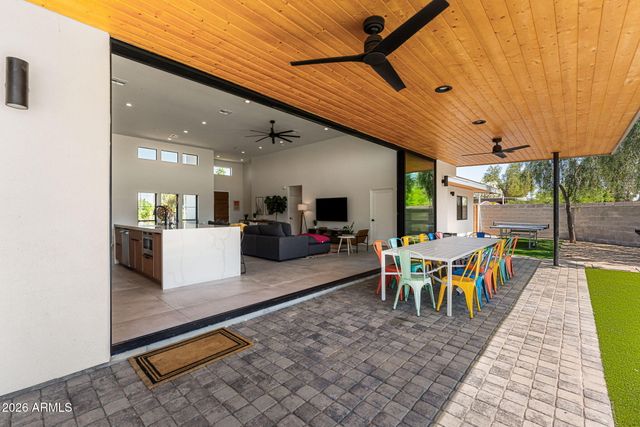 8621 E INDIAN BEND Road, Scottsdale, AZ 85250