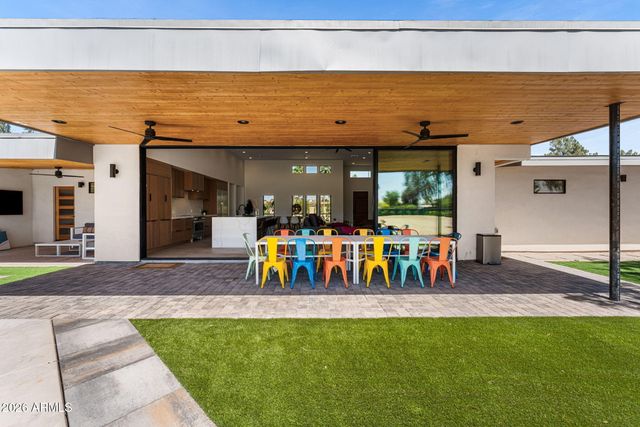 8621 E INDIAN BEND Road, Scottsdale, AZ 85250