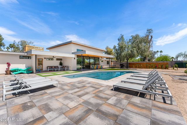 8621 E INDIAN BEND Road, Scottsdale, AZ 85250