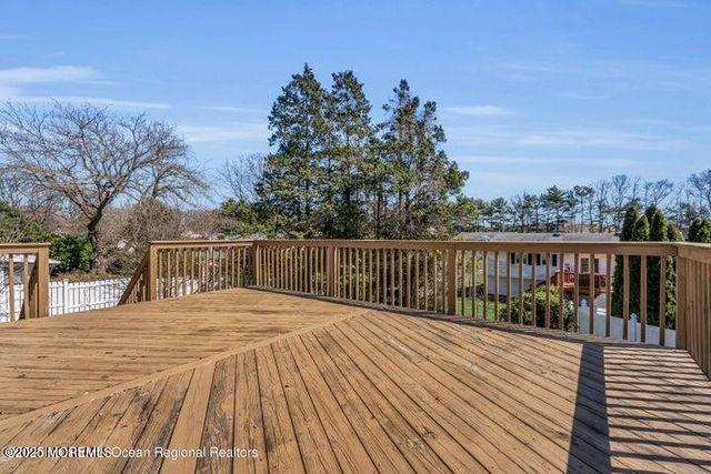 815 Royal Lane, Toms River, NJ 08753