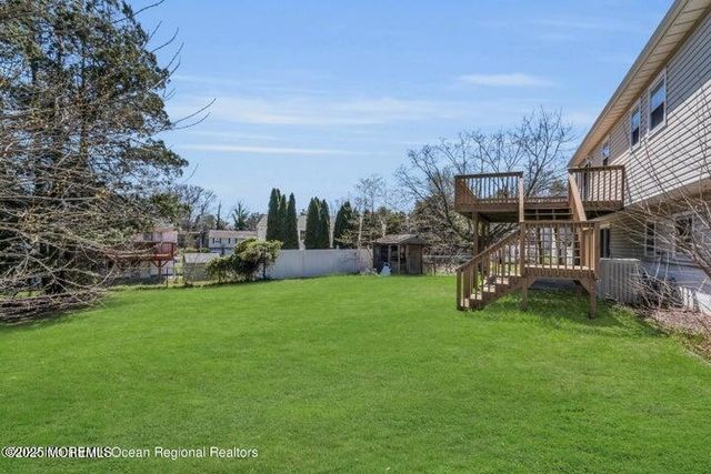 815 Royal Lane, Toms River, NJ 08753