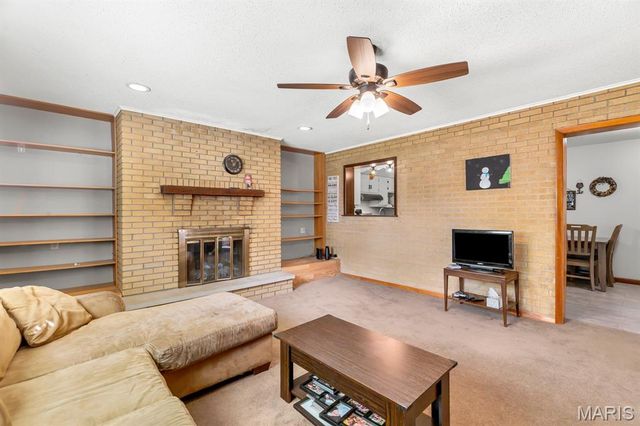 2122 Hamilton Drive, Granite City, IL 62040