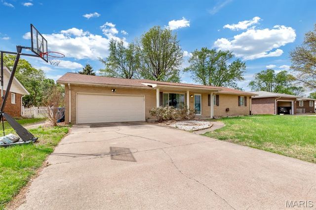2122 Hamilton Drive, Granite City, IL 62040