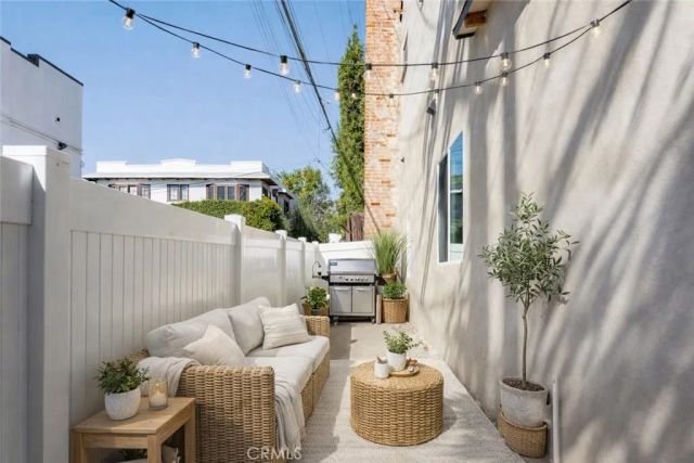 1375 N Mentor Avenue, Pasadena, CA 91104