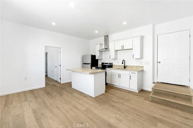 1375 N Mentor Avenue, Pasadena, CA 91104