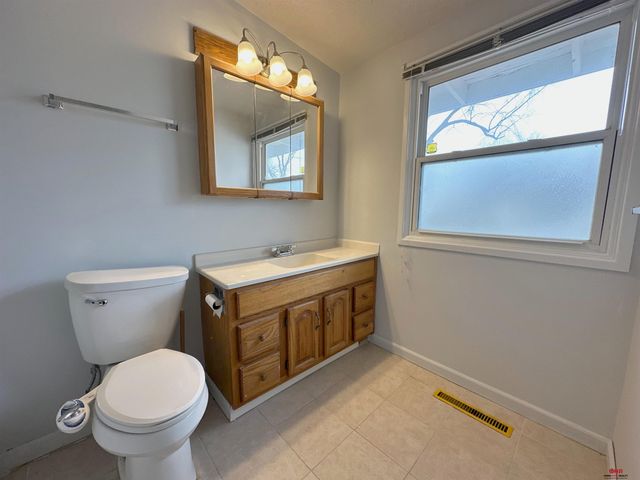 4925 Colfax Avenue, Lincoln, NE 68504