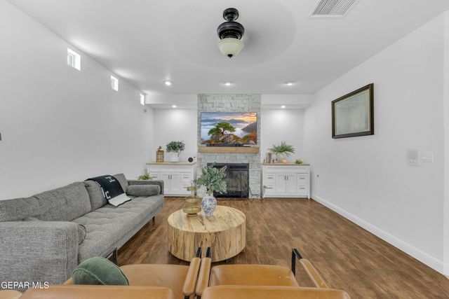 2085 PASEO DEL PRADO Drive, El Paso, TX 79936