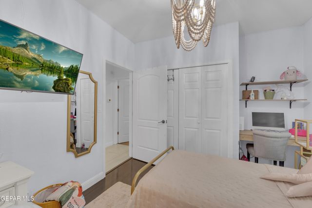 2085 PASEO DEL PRADO Drive, El Paso, TX 79936