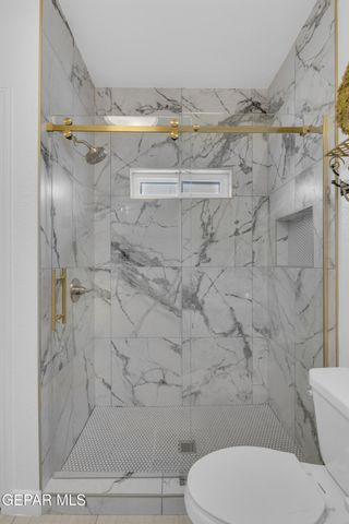 2085 PASEO DEL PRADO Drive, El Paso, TX 79936