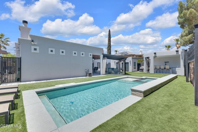 2085 PASEO DEL PRADO Drive, El Paso, TX 79936