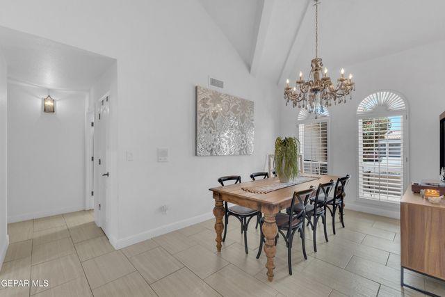 2085 PASEO DEL PRADO Drive, El Paso, TX 79936