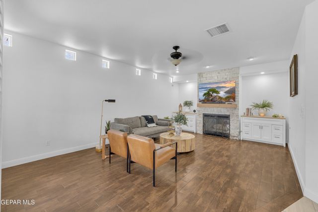 2085 PASEO DEL PRADO Drive, El Paso, TX 79936